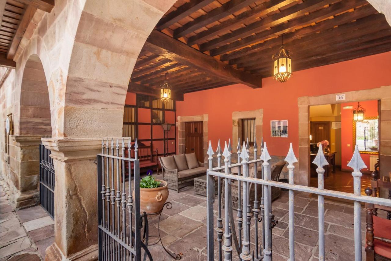 Affittacamere Casona De La Salceda Treceño Esterno foto