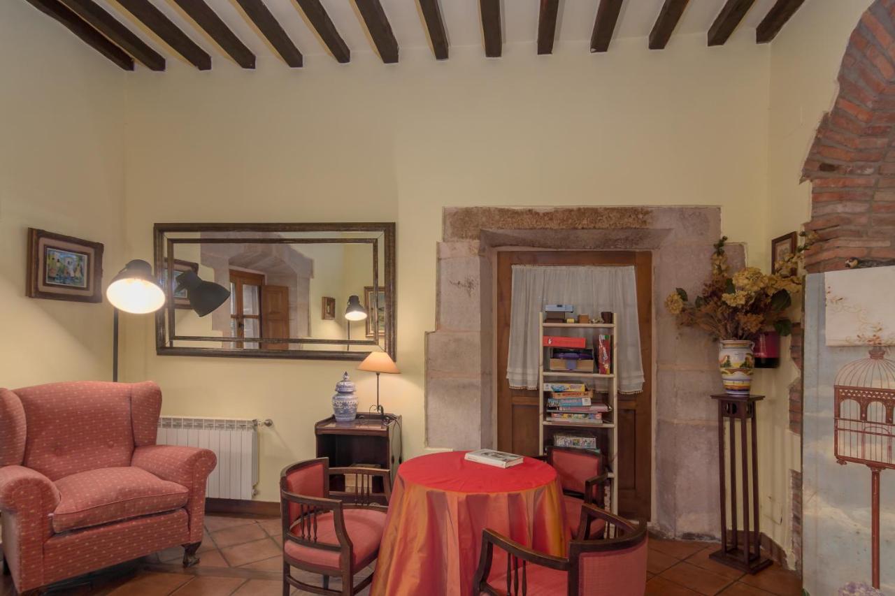 Affittacamere Casona De La Salceda Treceño Esterno foto
